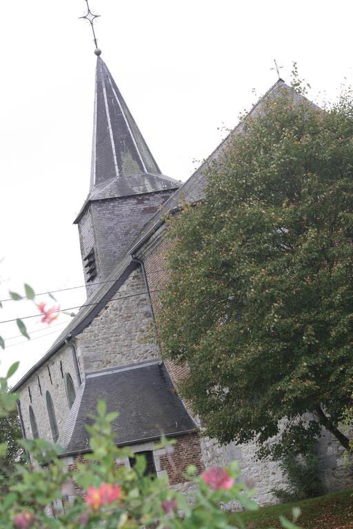 A L'Ombre Du Clocher Montbliart Exterior foto